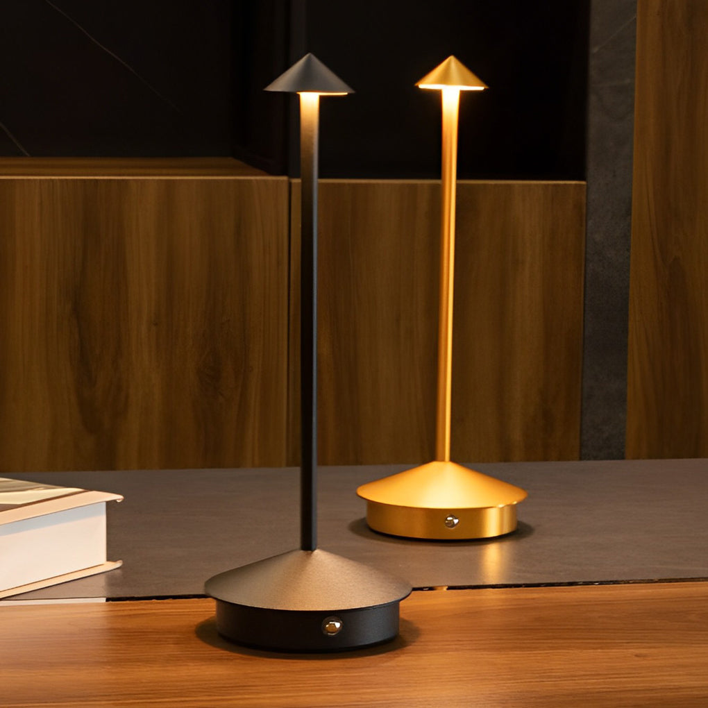 Junips | Pina Pro - Stylish Dimmable USB Table Lamp