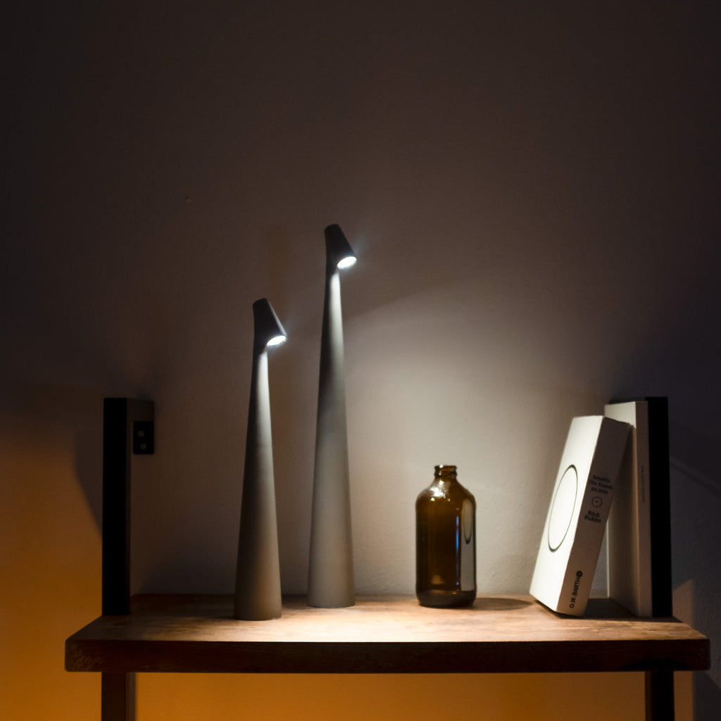 Junips | Table Lamp Modern Red Metal LED Light