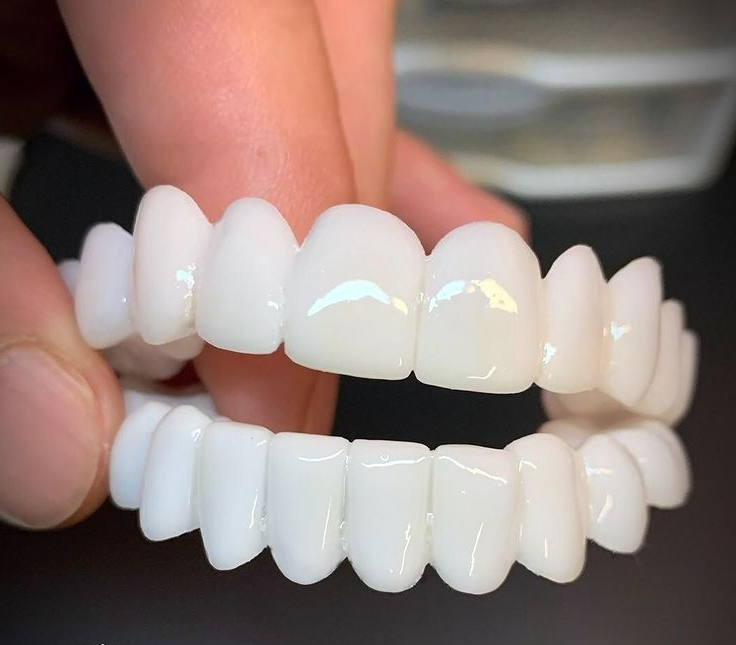 Junips | Dental prosthesis