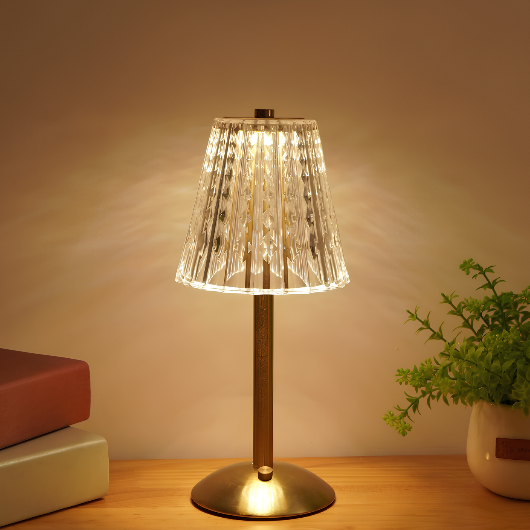 Junips | Crystal table lamp with warm light and built-in battery
