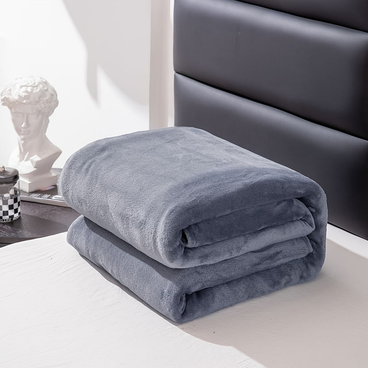 Junips | Soft and warm gray flannel blanket for all seasons