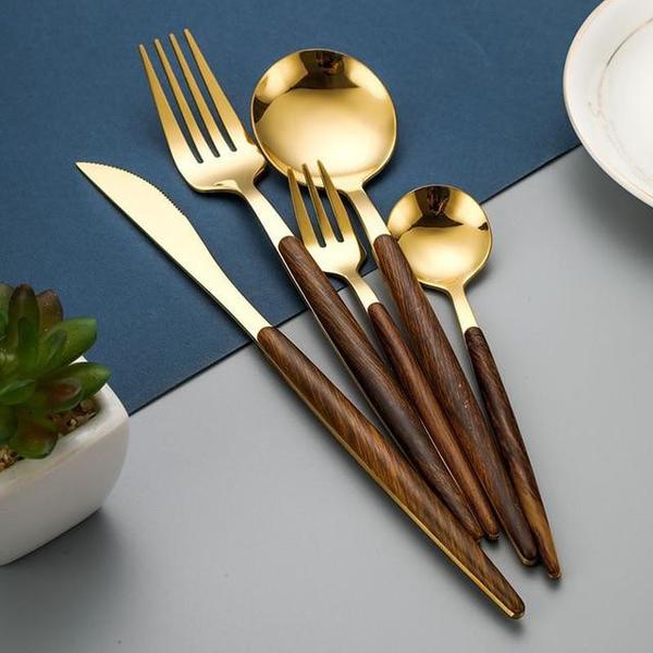 Junips | Wooden Handle Cutlery Set