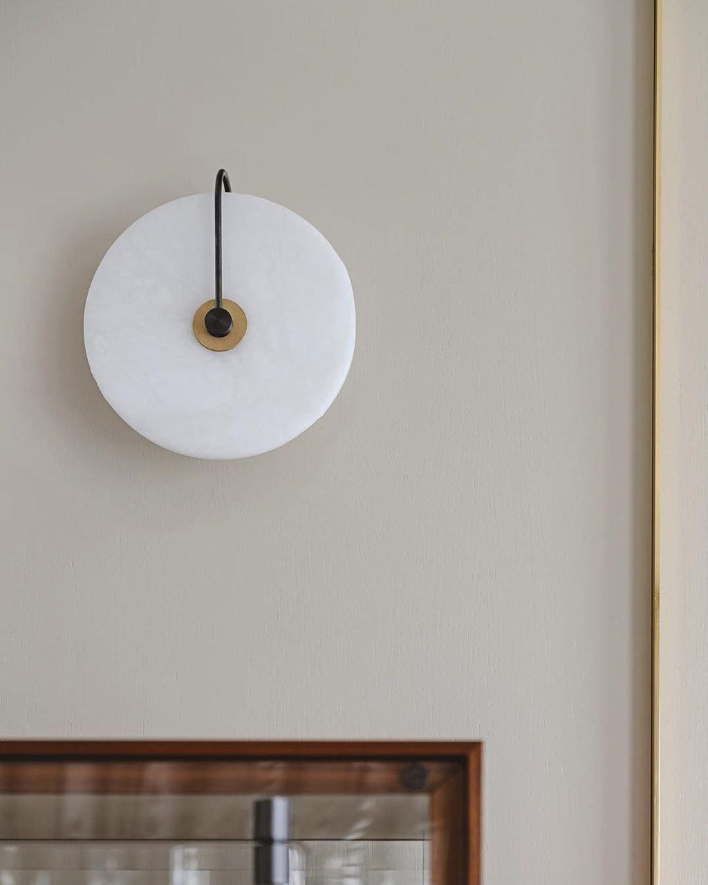 Junips | White Alabaster Wall Lamp