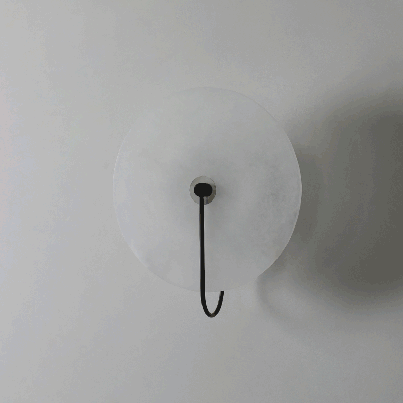 Junips | White Alabaster Wall Lamp