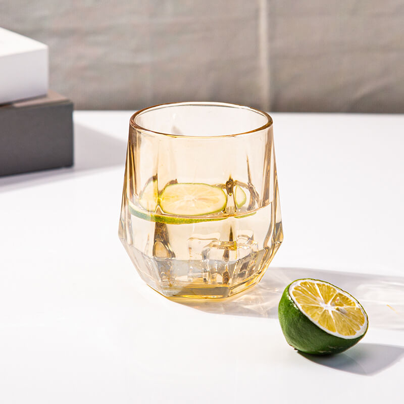 Junips | Amber hexagonal Glass Cups