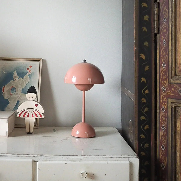 Junips | Designer LED Table Lamp with Aurora Effect
