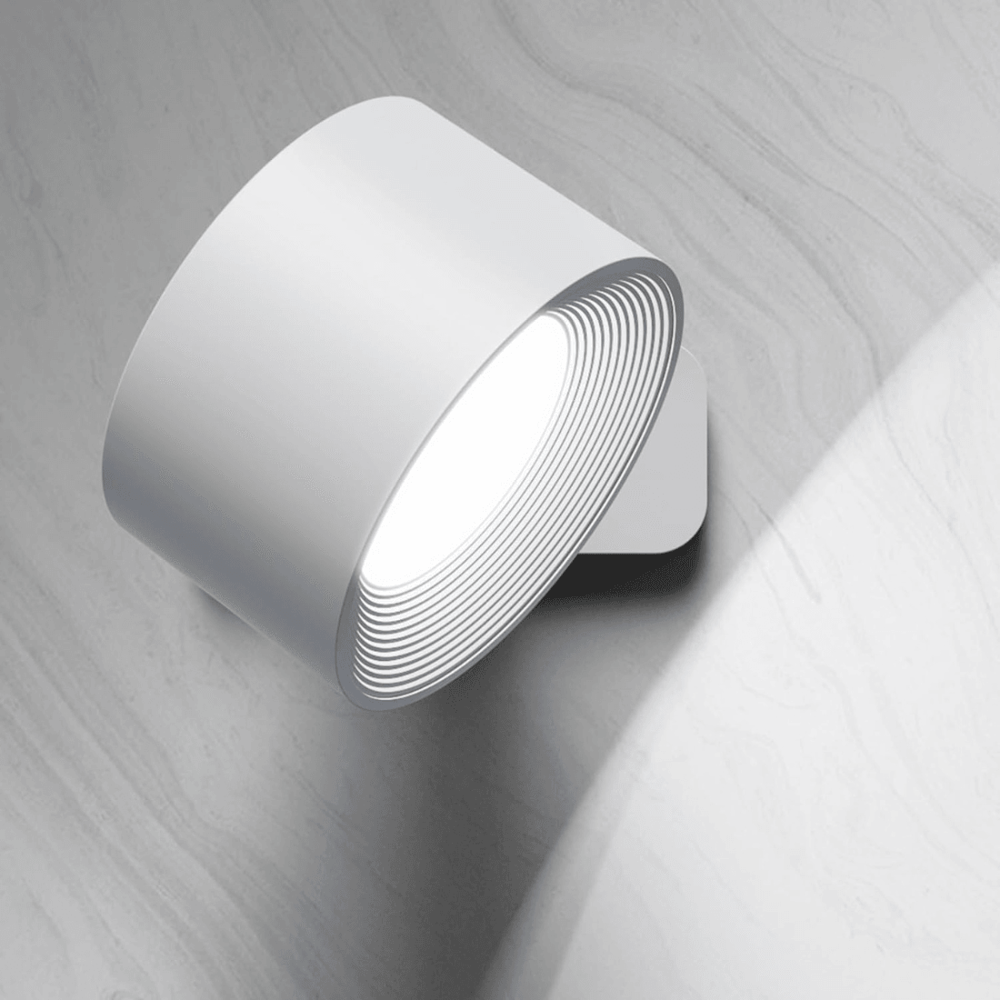 Junips | 360° wireless rechargeable wall light | Versatile LED lighting solution