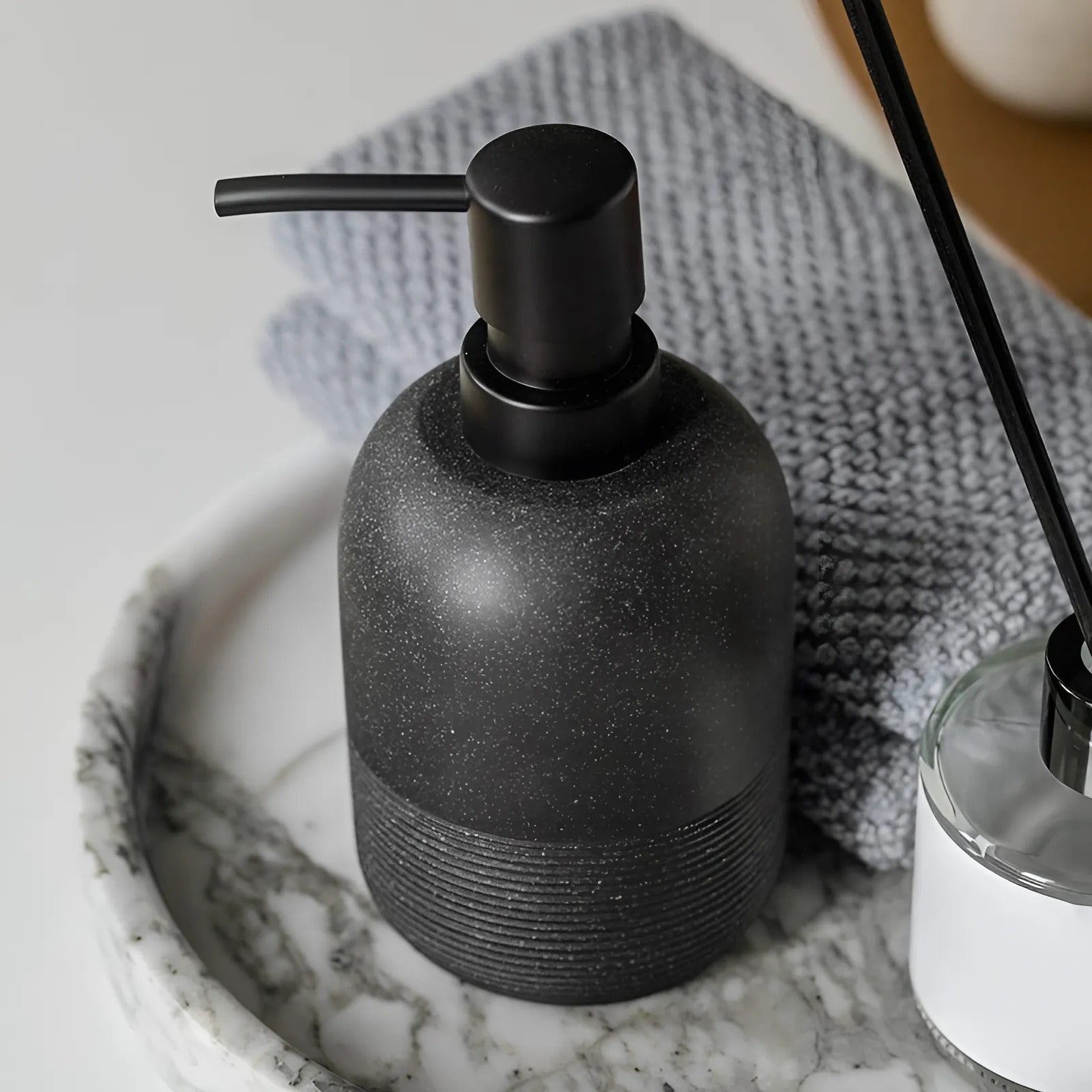 Junips | Elegant Resin Soap Dispenser