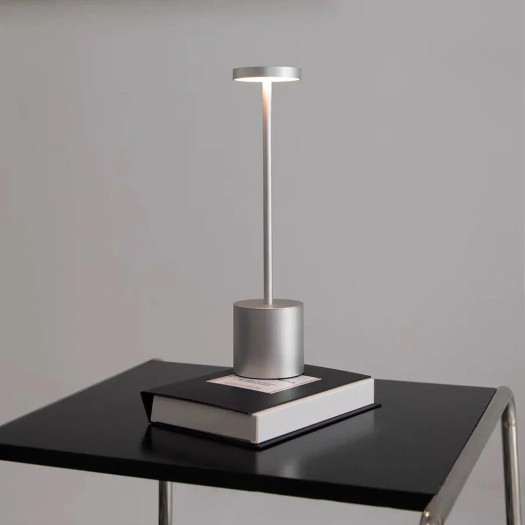 Junips | Classic wireless lamp - Touch sensor LED desk lamp with 3 adjustable color temperatures