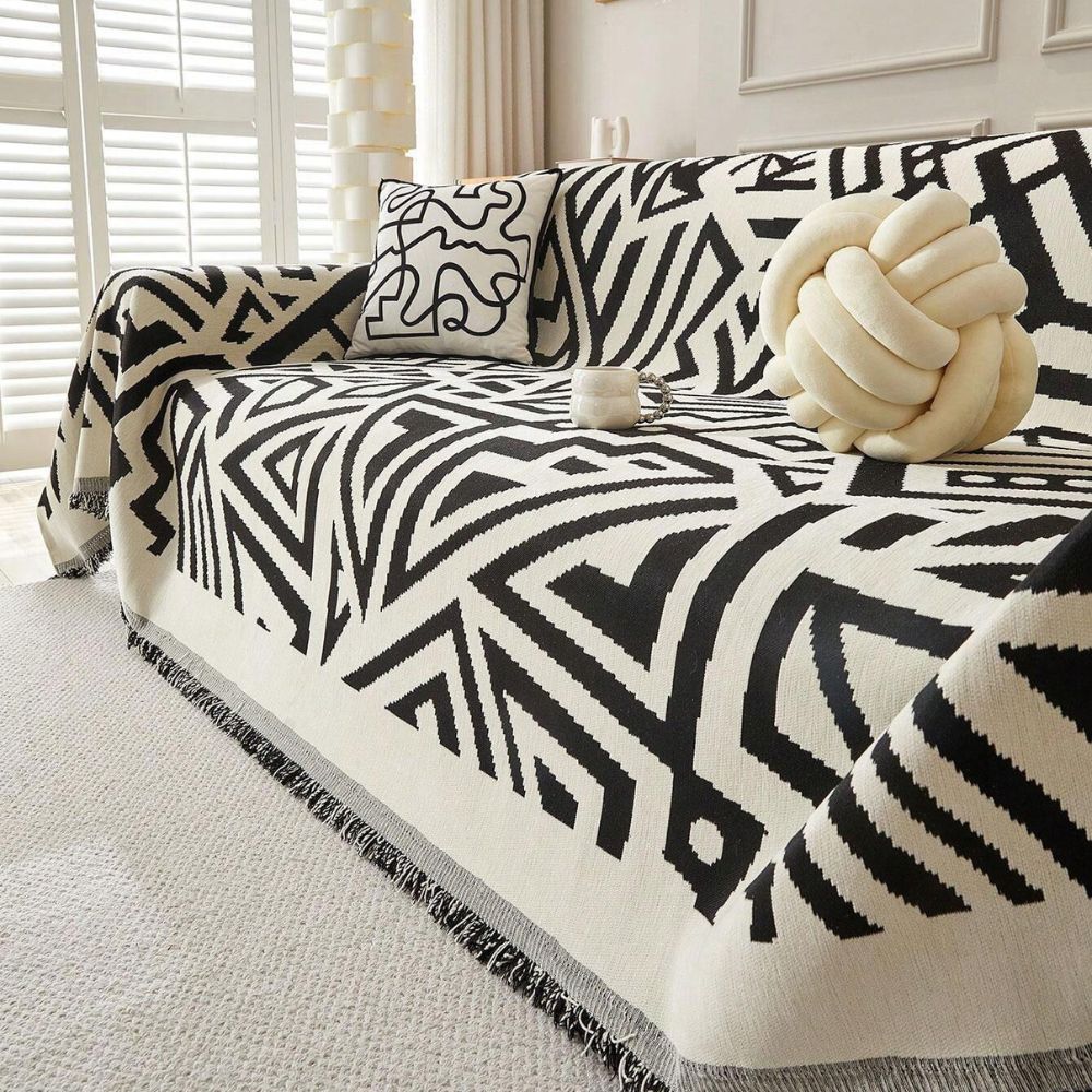 Junips | Clean Lines Triangle Sofa Cover