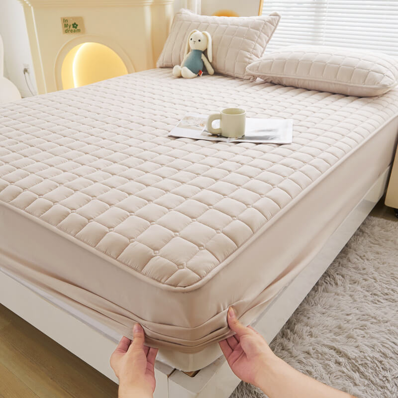 Junips | Comfort Encapsulated Waterproof Mattress Protector