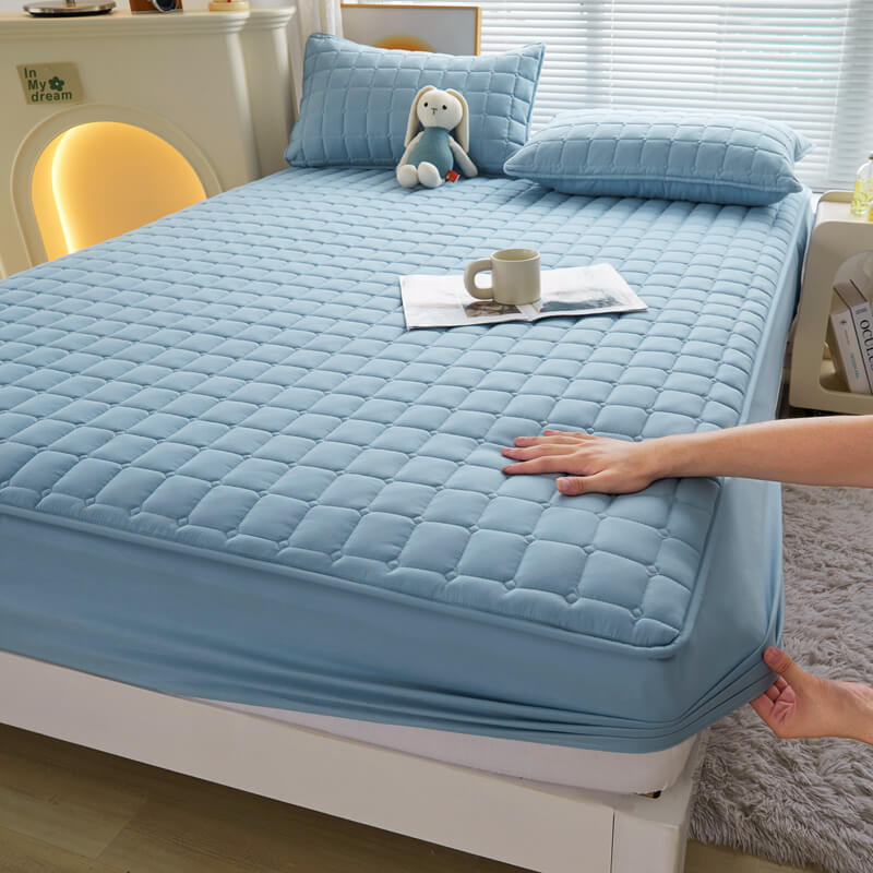 Junips | Comfort Encapsulated Waterproof Mattress Protector