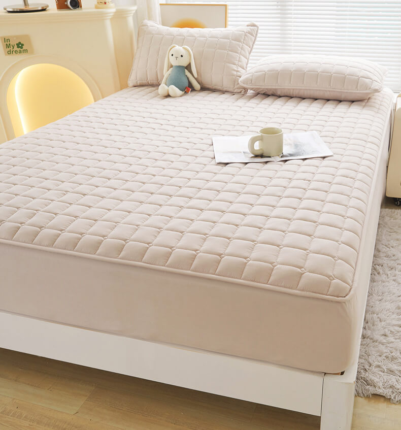 Junips | Comfort Encapsulated Waterproof Mattress Protector