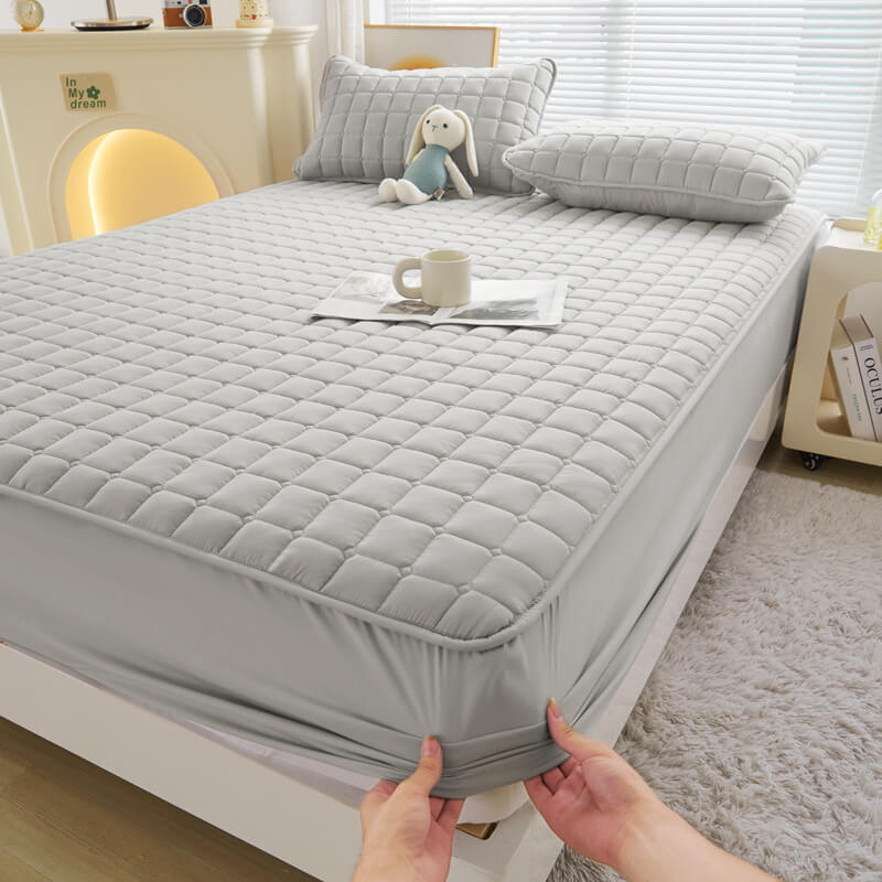 Junips | Comfort Encapsulated Waterproof Mattress Protector