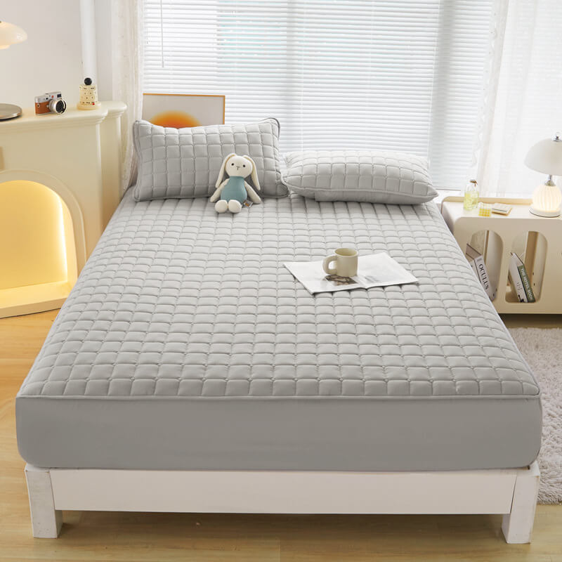Junips | Comfort Encapsulated Waterproof Mattress Protector