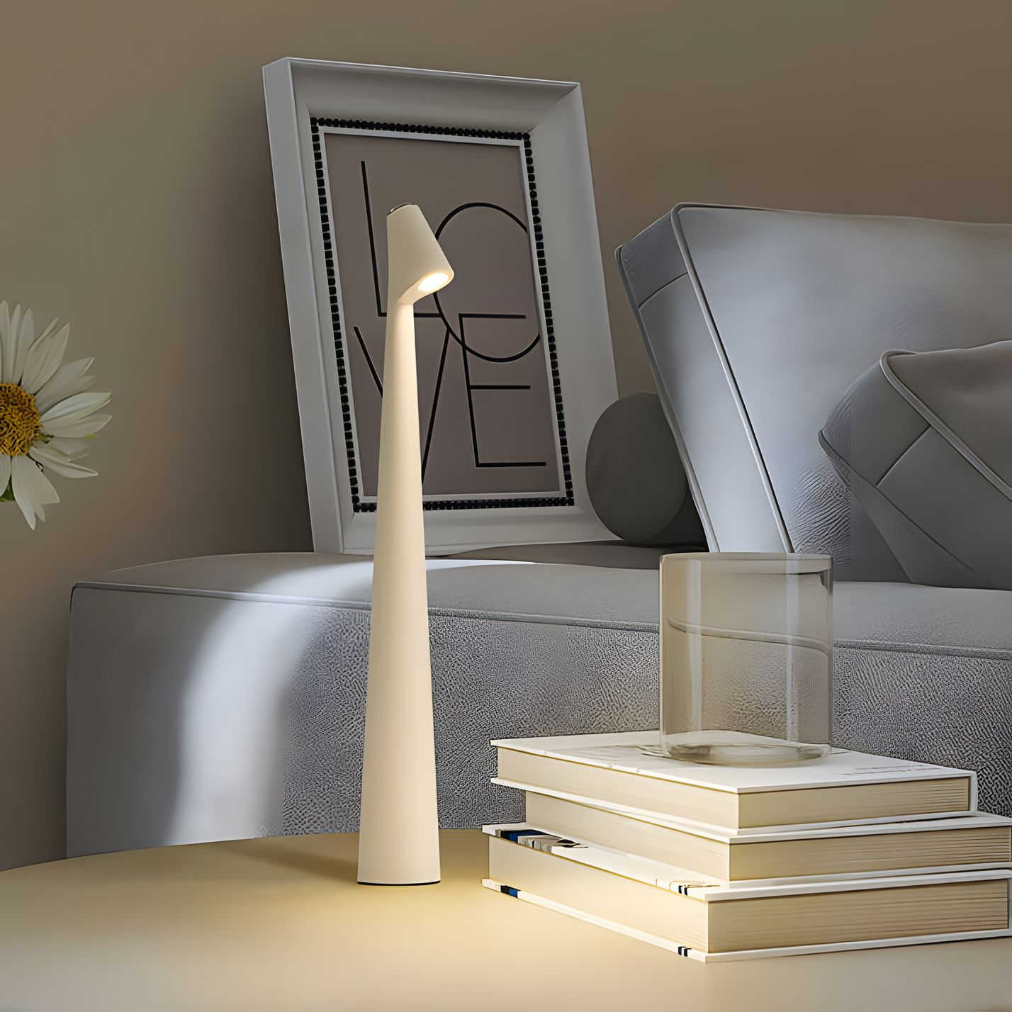 Junips | SlimLuxe - Cordless Table Lamp with Adjustable Brightness
