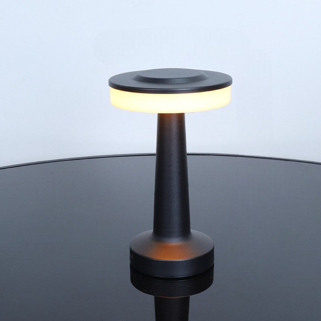 Junips | Black LED Table Lamp with Metal Finish – Modern Light for Living Rooms and Offices, Warm Light