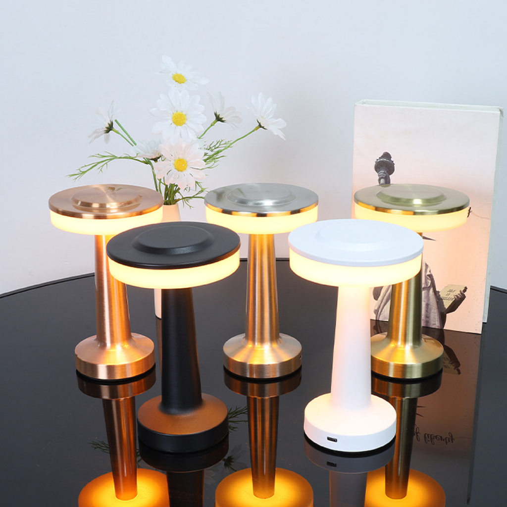 Junips | Black LED Table Lamp with Metal Finish – Modern Light for Living Rooms and Offices, Warm Light