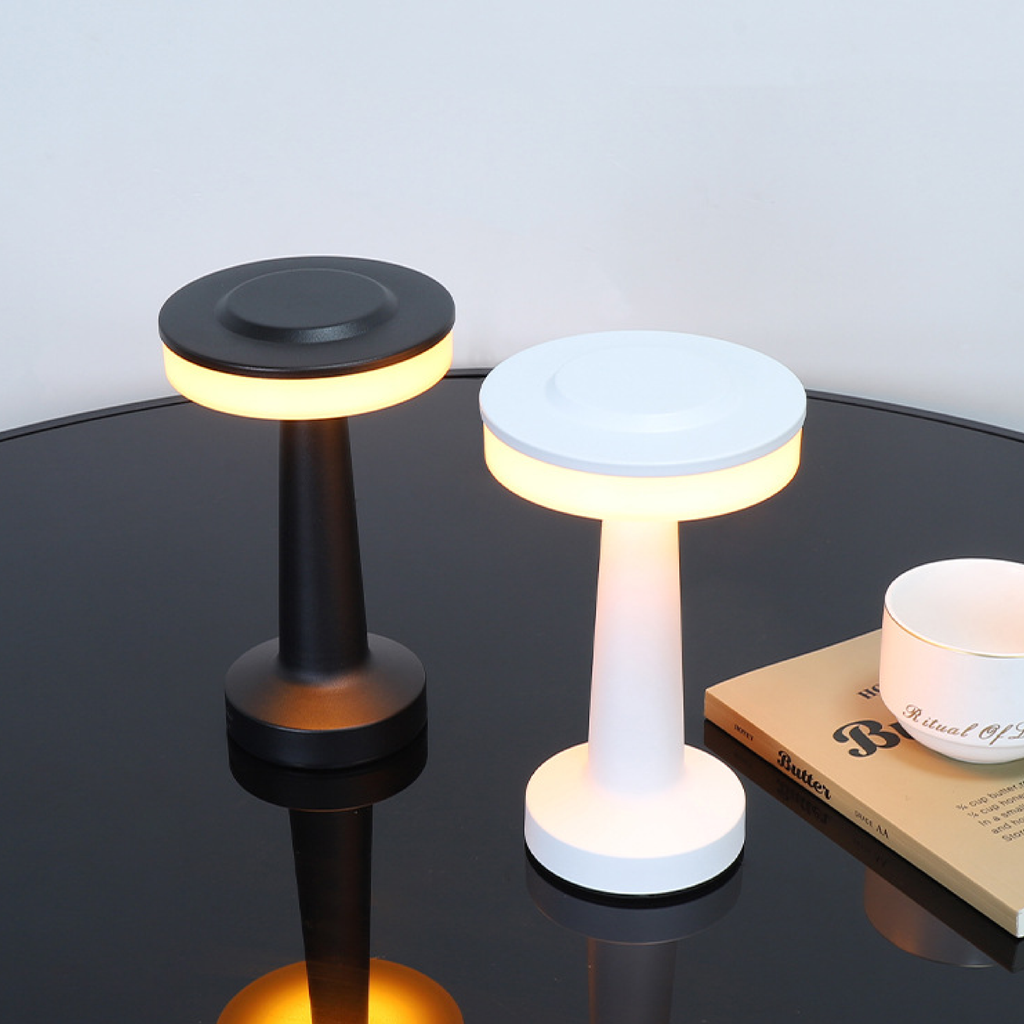 Junips | Black LED Table Lamp with Metal Finish – Modern Light for Living Rooms and Offices, Warm Light