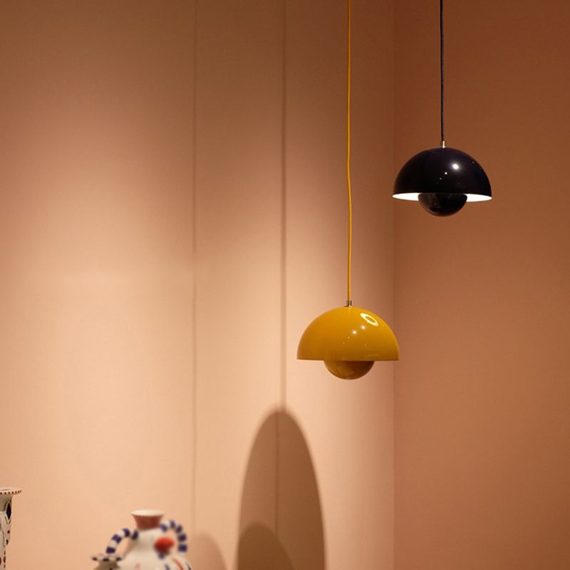 Junips | AuroraBloom™ – Hanging Flower Pot Lamp for the Bedroom