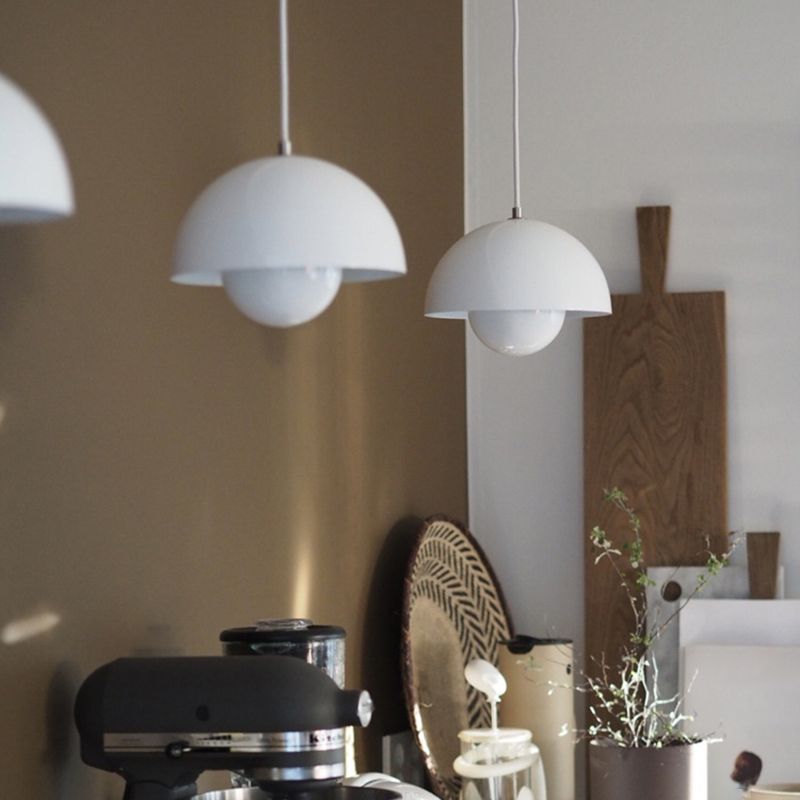 Junips | AuroraBloom™ – Hanging Flower Pot Lamp for the Bedroom