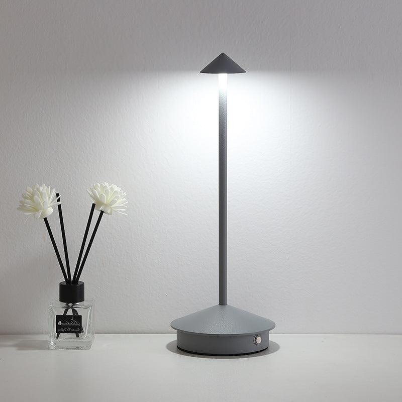 Junips | Portable table lamp - Cordless lamp inspired by dimmable Pina Pro