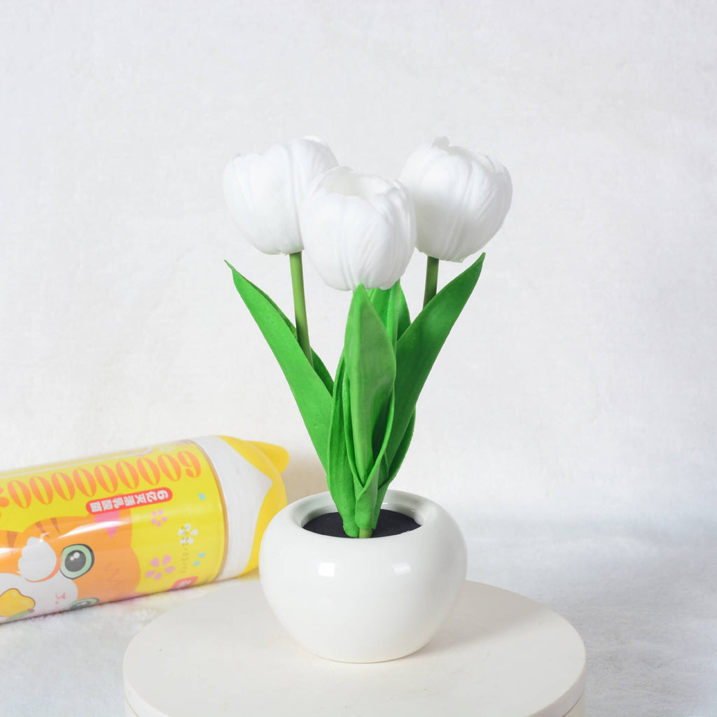 Junips | Modern Creative Simulation Tulip Peony LED Night Light Table Lamp