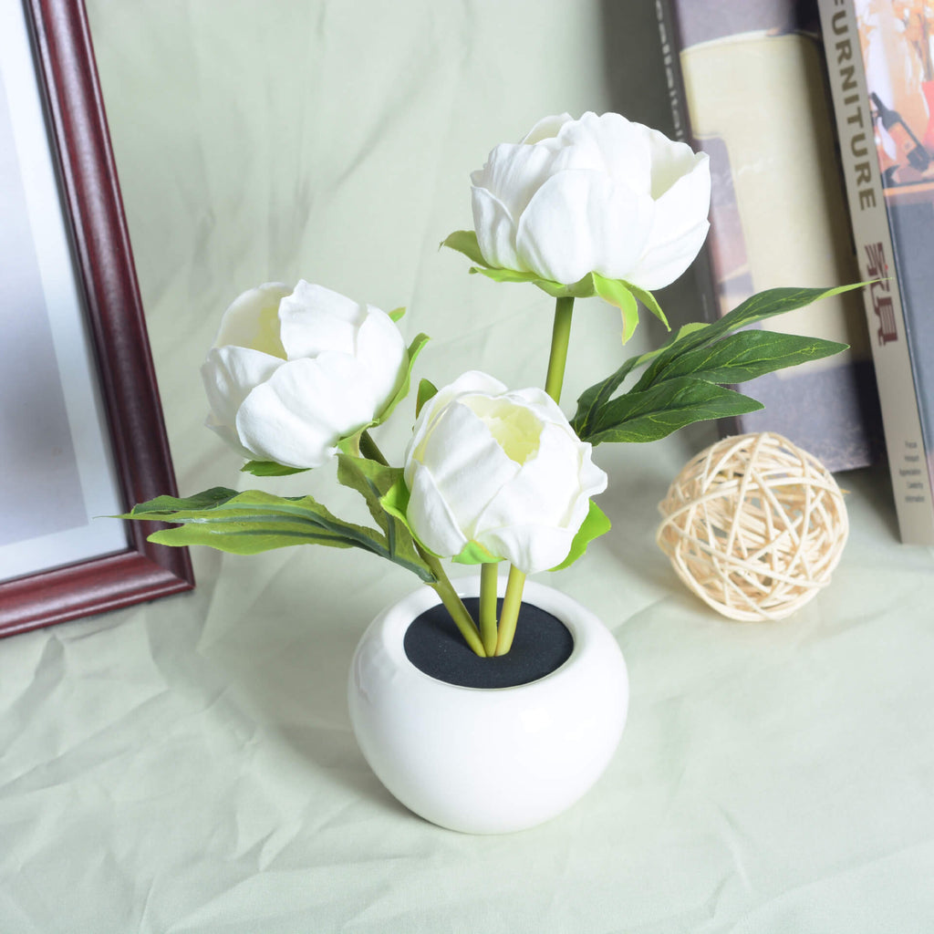 Junips | Modern Creative Simulation Tulip Peony LED Night Light Table Lamp