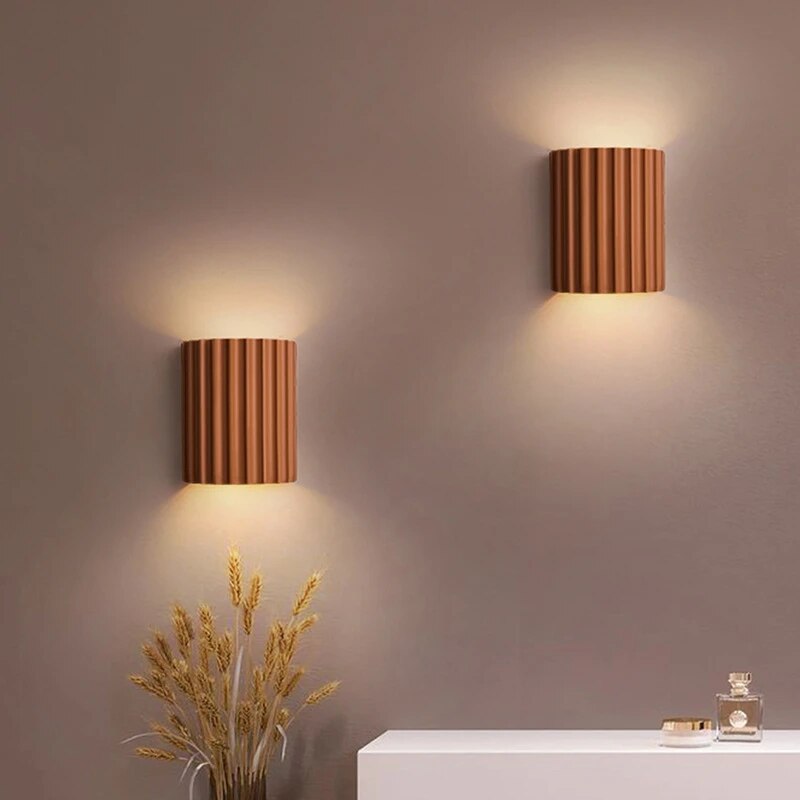 Junips | Modern Resin Wall Lamp