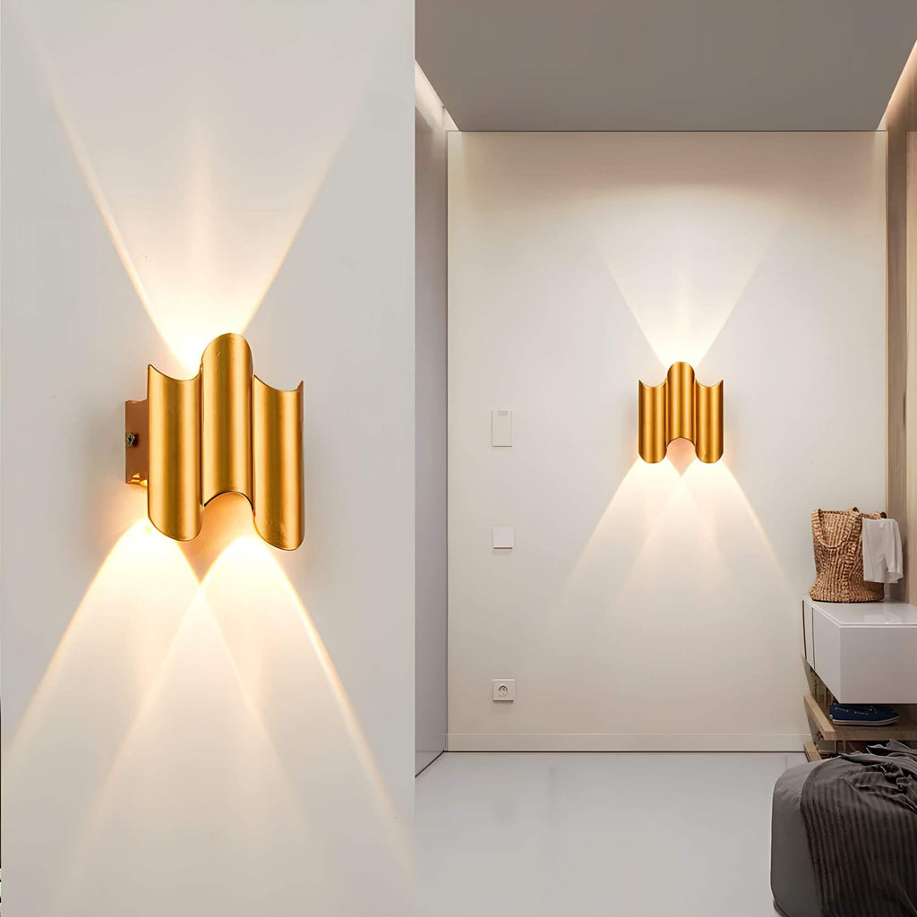 Junips | Aluminum Wall Lamp
