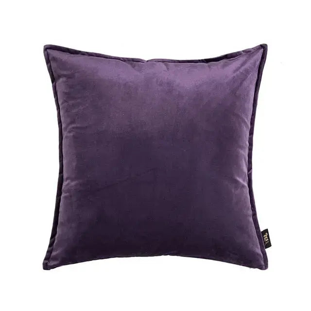 Junips | VelvetLuxe – Elegant velvet cushion cover with refined details