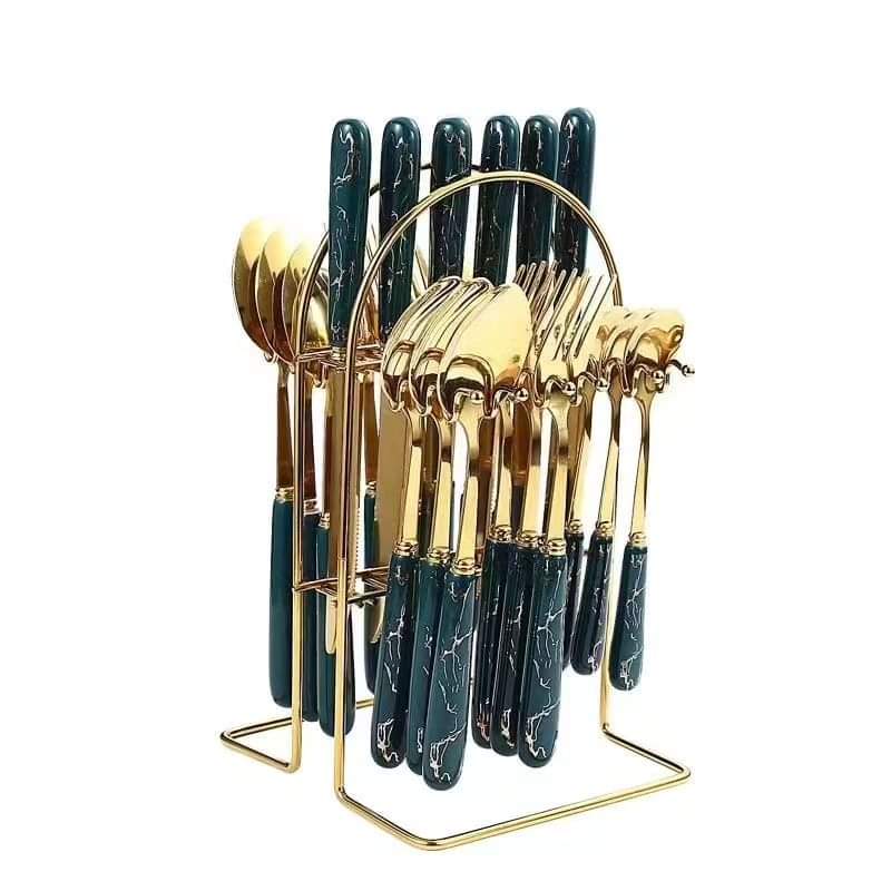Junips | 24-piece cutlery set with green handle