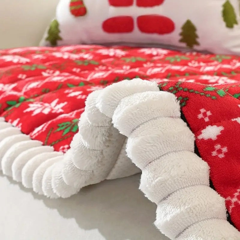 Junips | Festive Holiday Winter Sofa Cover