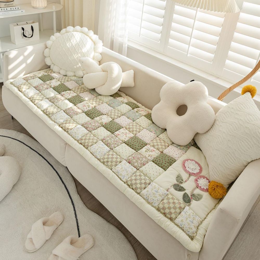 Junips | Floral Bloom Quilted Sofa Cover