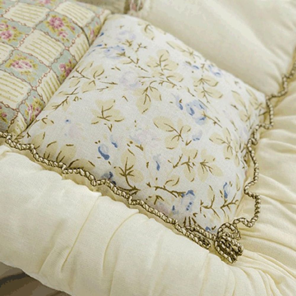 Junips | Floral Bloom Quilted Sofa Cover