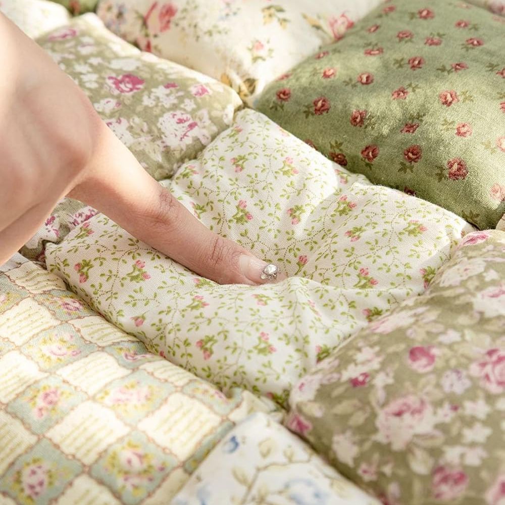 Junips | Floral Bloom Quilted Sofa Cover