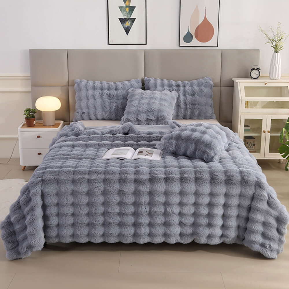 Junips | Premium Bubble Double Layer Thick Faux Rabbit Fur Blanket