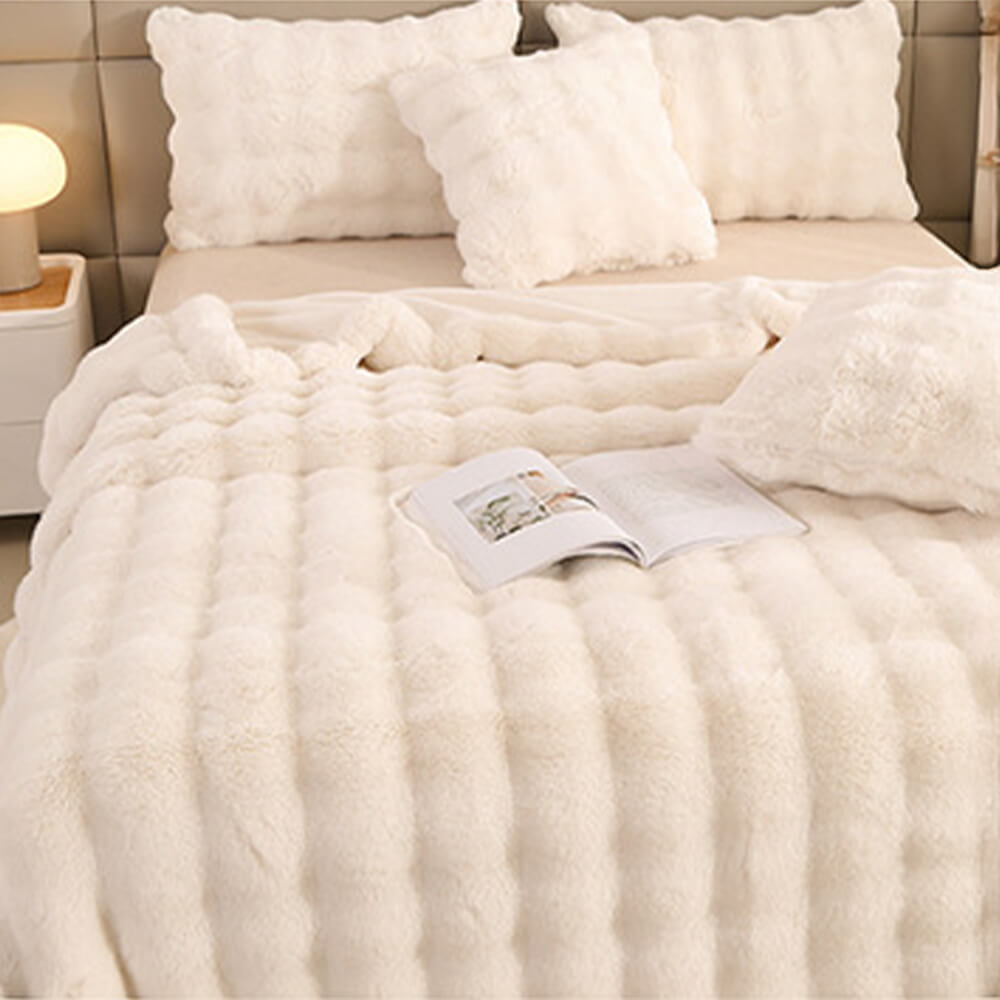 Junips | Premium Bubble Double Layer Thick Faux Rabbit Fur Blanket