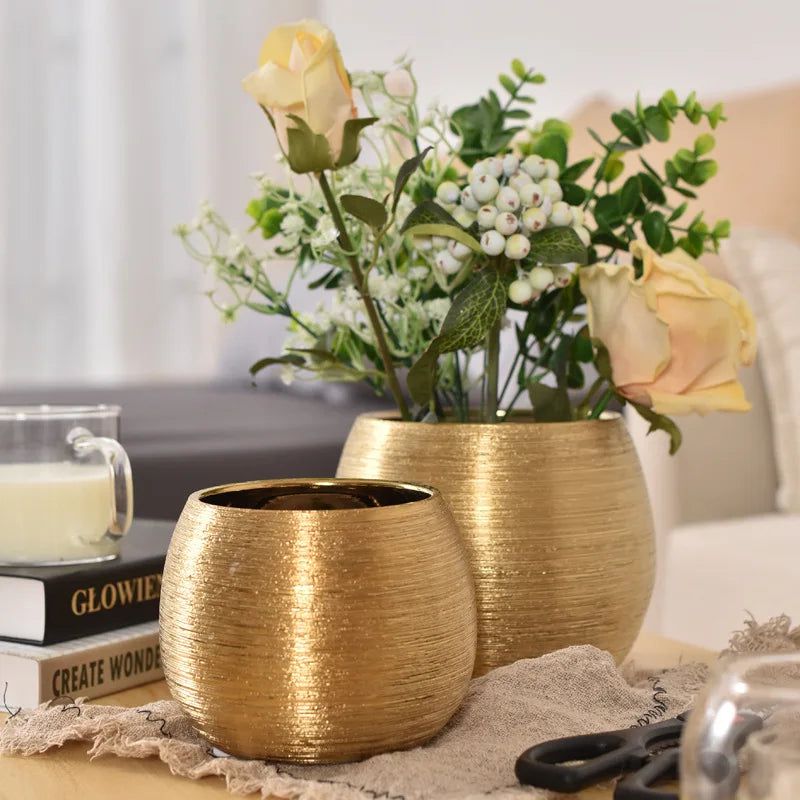 Junips | Gold-coated flower pot