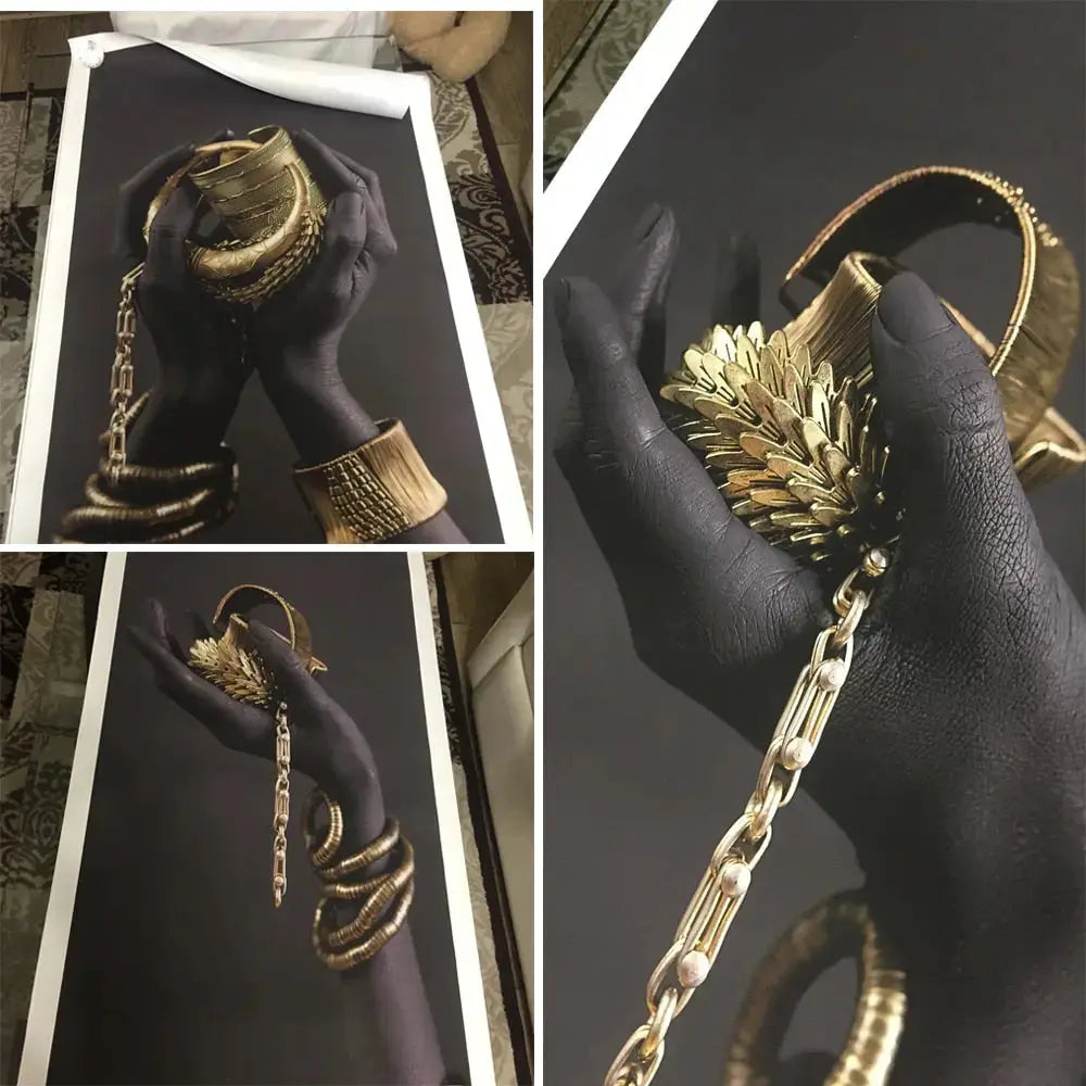 Junips | Golden Lady canvas art