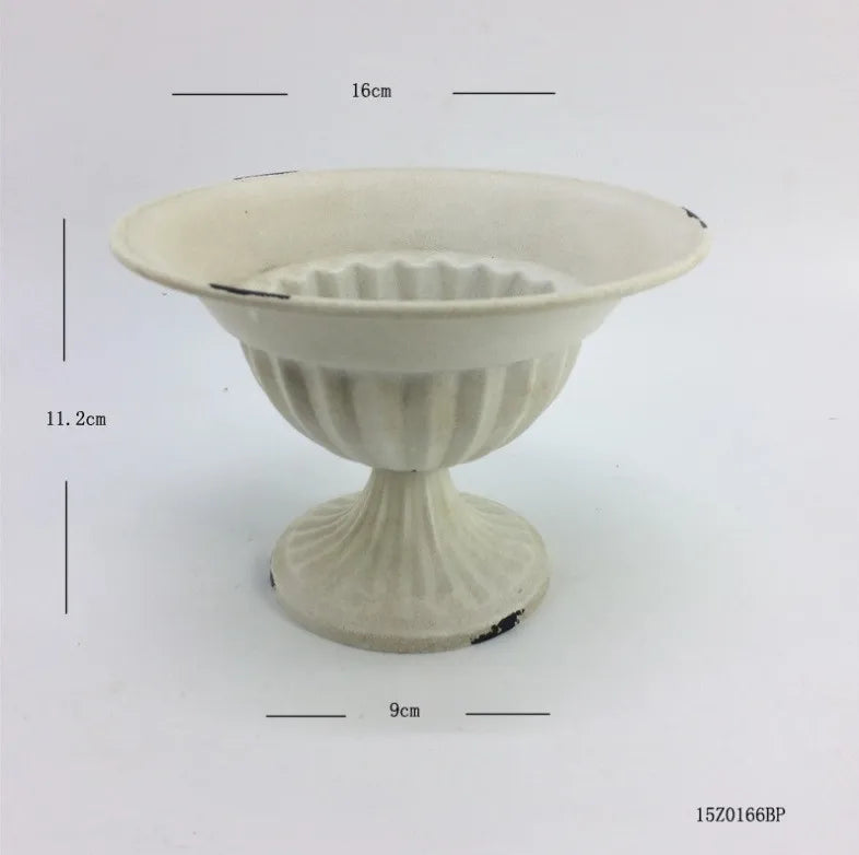 Junips | European Vintage Chalice Vase Made of Iron