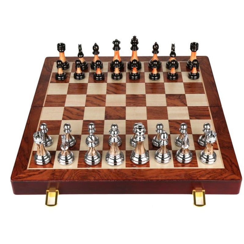 Junips | Luxurious chess set made of metal with a large 45 cm wooden board