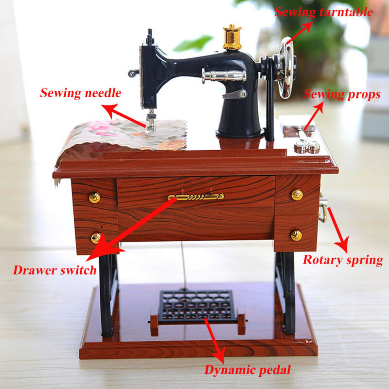 Junips | Mini Craft Retro Sewing Machine Decor
