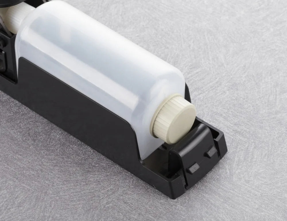 Junips | Wall-mounted shower dispenser
