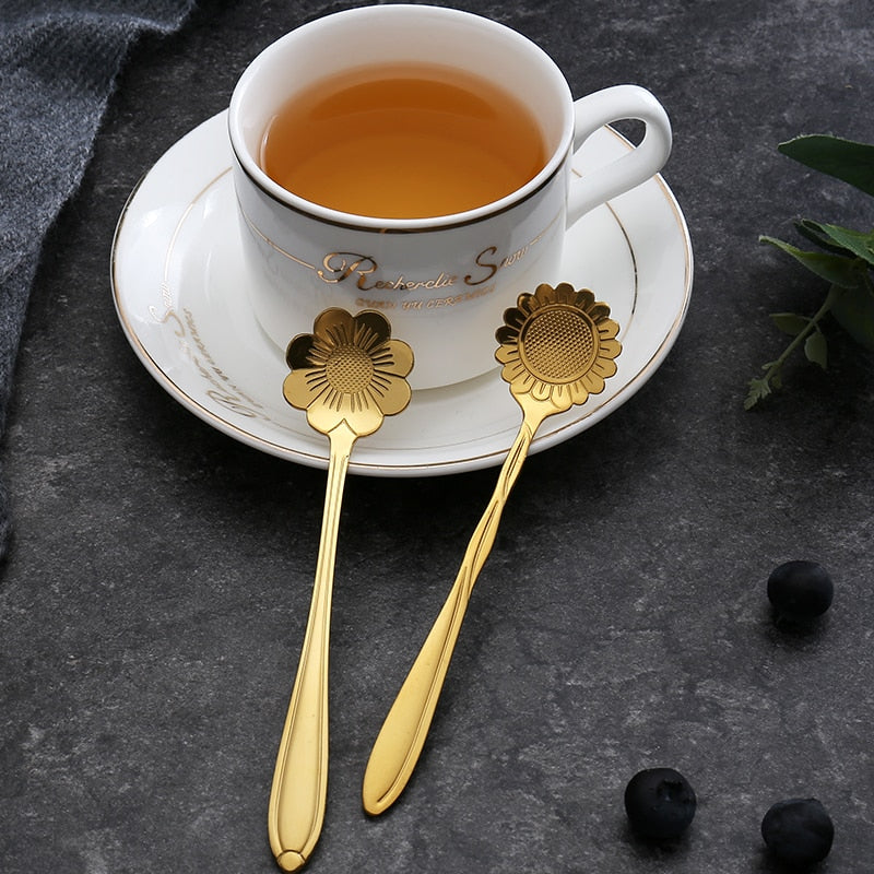 Junips | 8-piece stainless steel teaspoon set with flower design