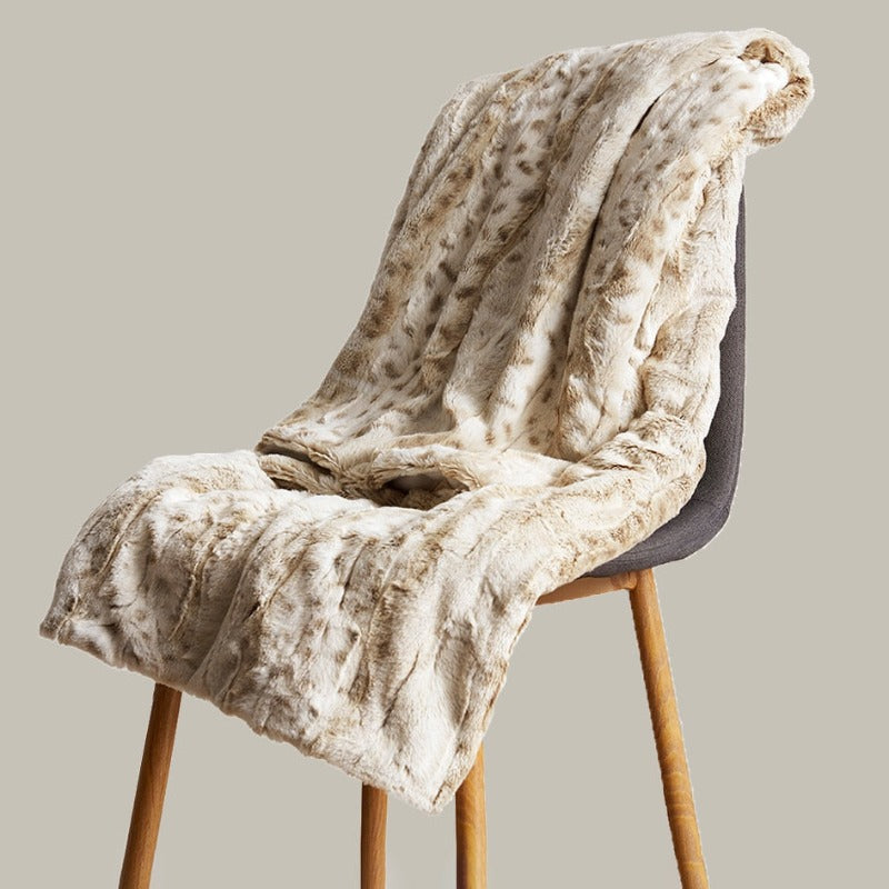 Junips | SOFT LEO PATTERN BLANKET