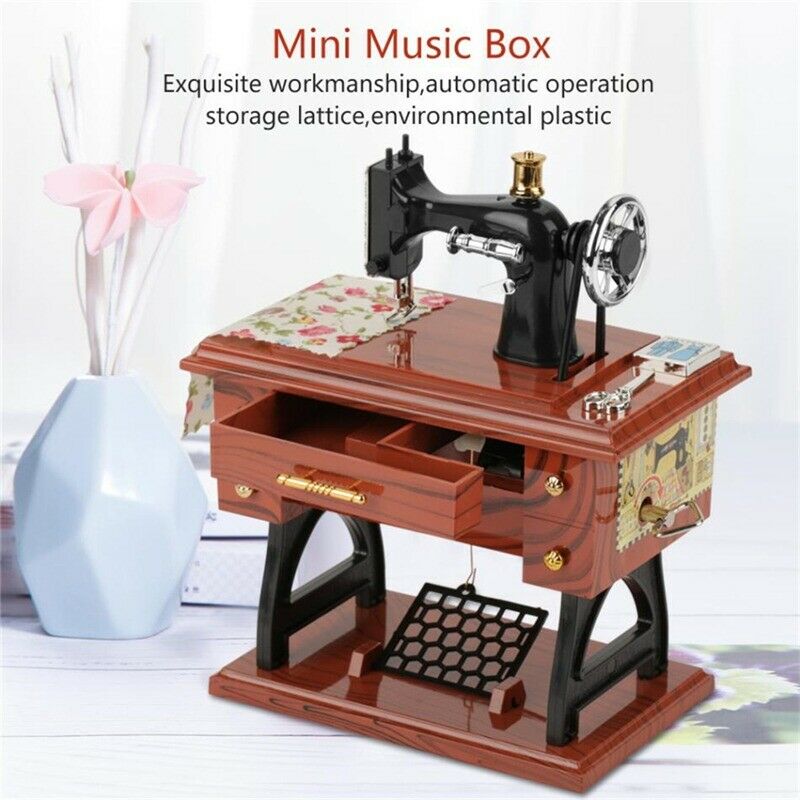 Junips | Mini Craft Retro Sewing Machine Decor
