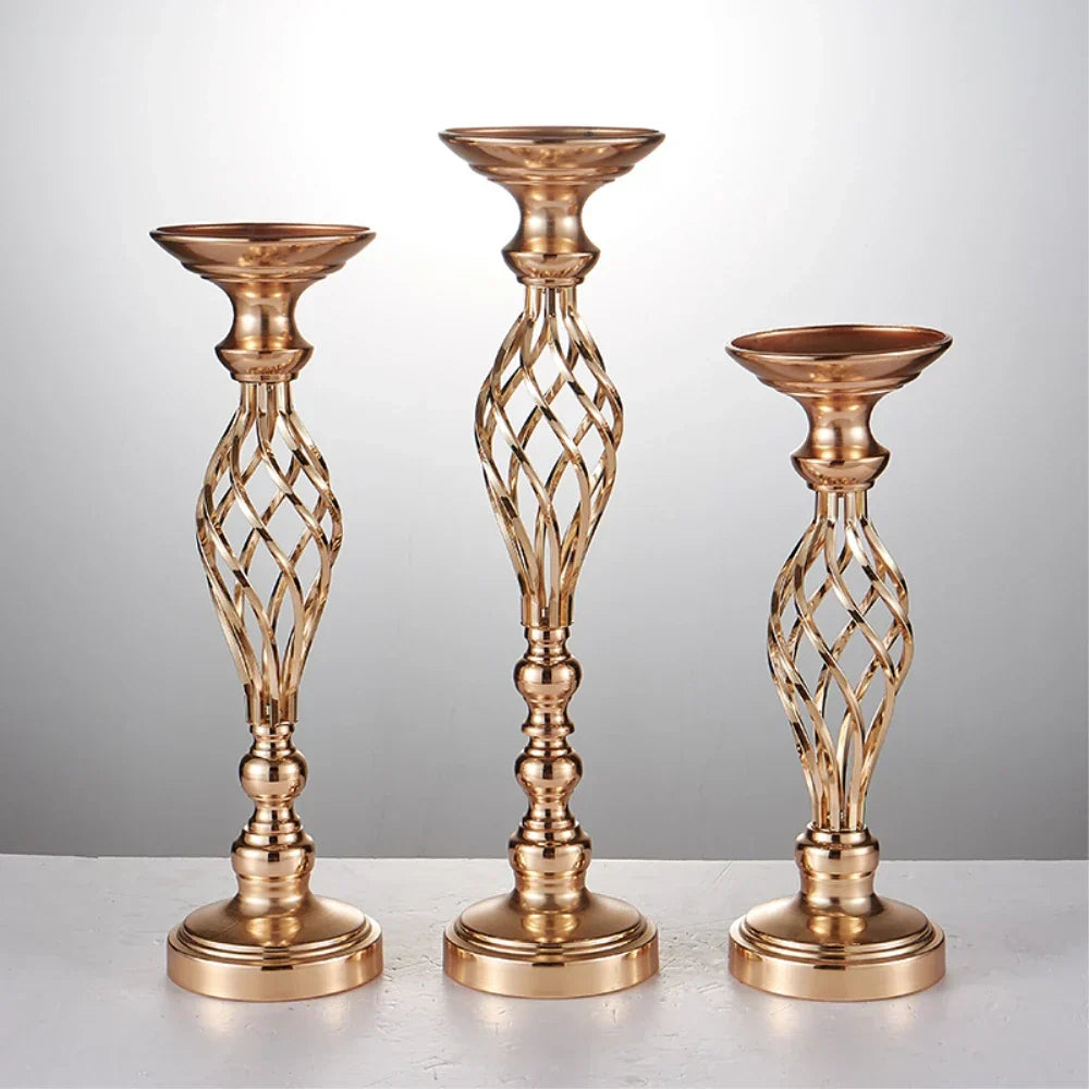 Junips | Elegant Candle Holder Set with Metal Stand