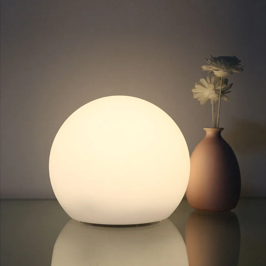 Junips | GlowSphere – Table lamp with modern worldly charm