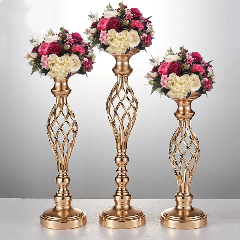 Junips | Elegant Candle Holder Set with Metal Stand